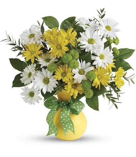 Teleflora's Daisies And Dots Bouquet